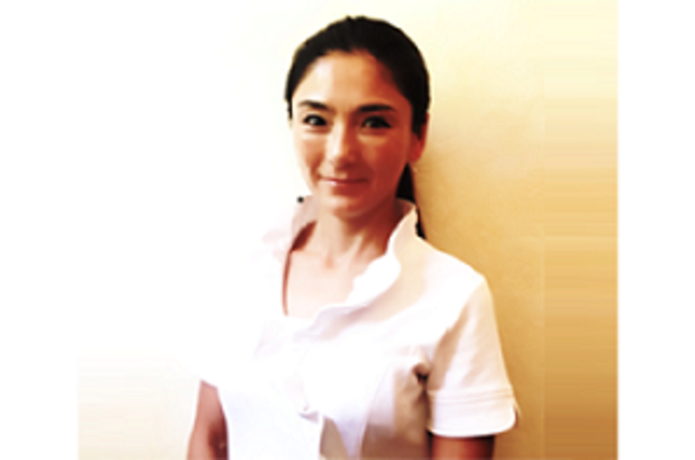 女性オーナー施術中